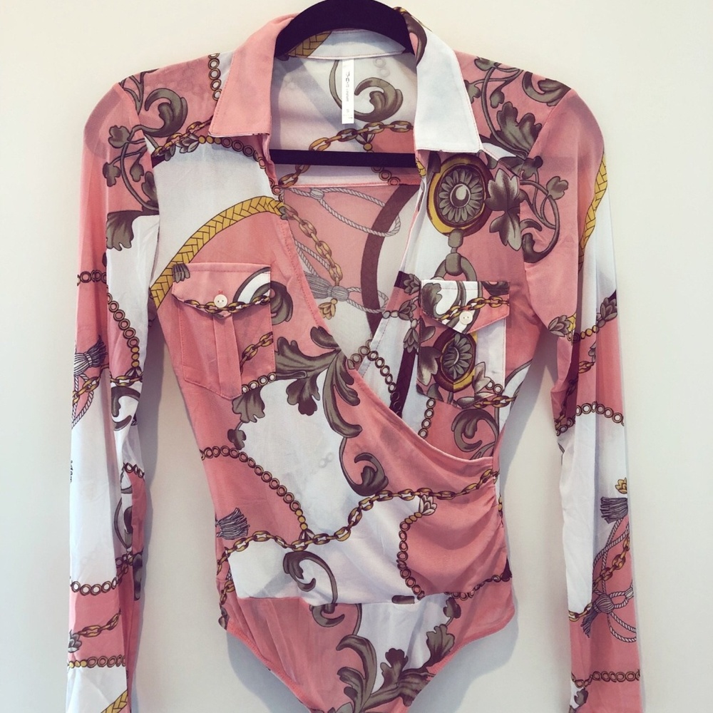 🚨Long Sleeve Bodysuit with Chain detail🚨